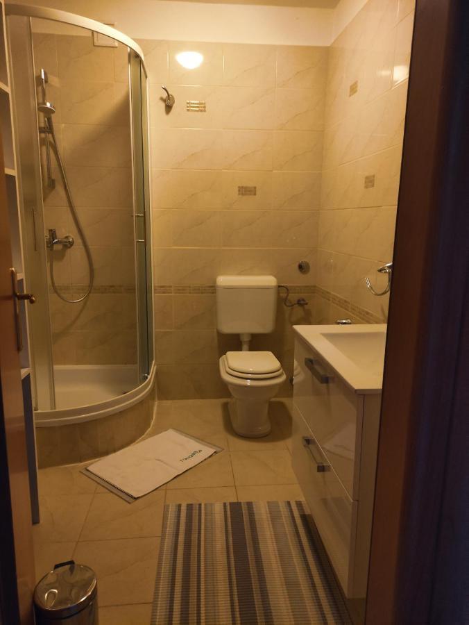 Apartman Vesna 2 Persons Njivice Exterior photo